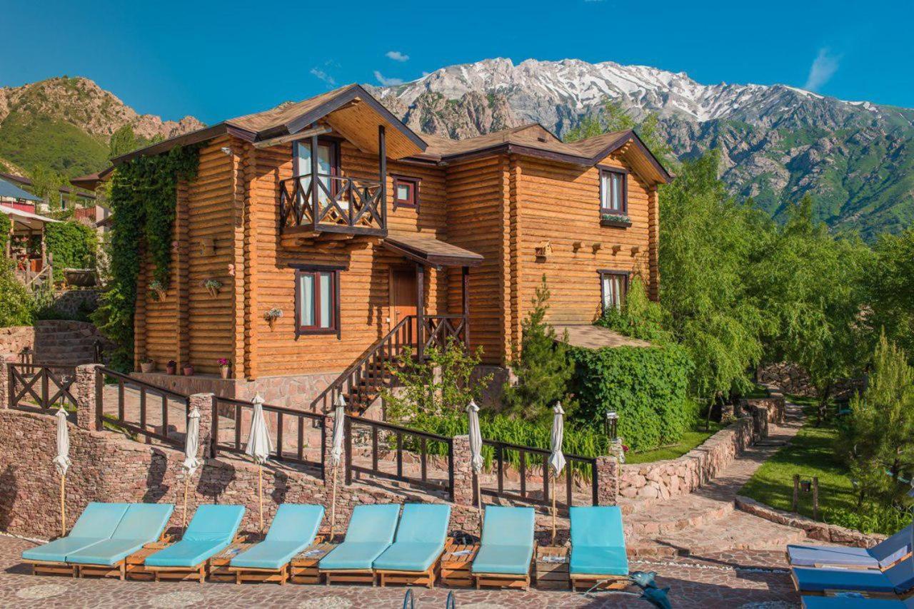 Boutigue Hotel Nebesa Chimgan Zewnętrze zdjęcie